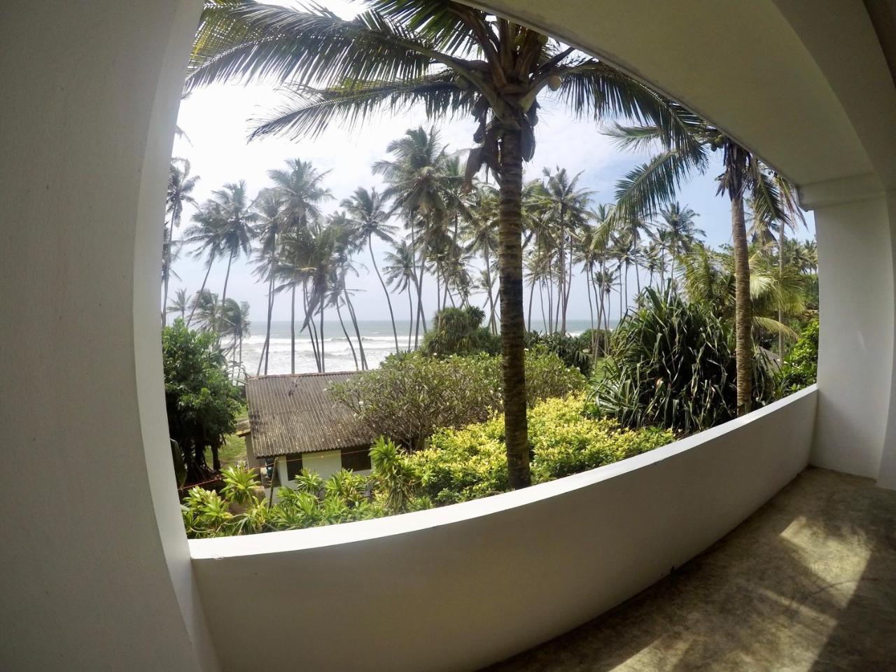 Moon Bridge Beach Resort Матара Екстериор снимка